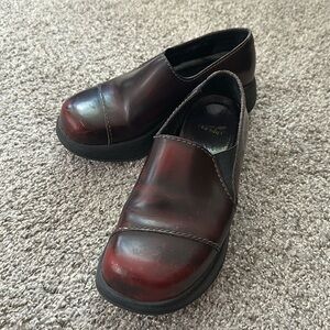 Dansko Red Burgundy platform square toed clogs professional shoes vintage